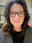 A portrait photo of Lynne Miller