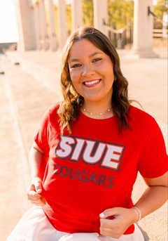 A portrait photo of Kylie Hinrichs