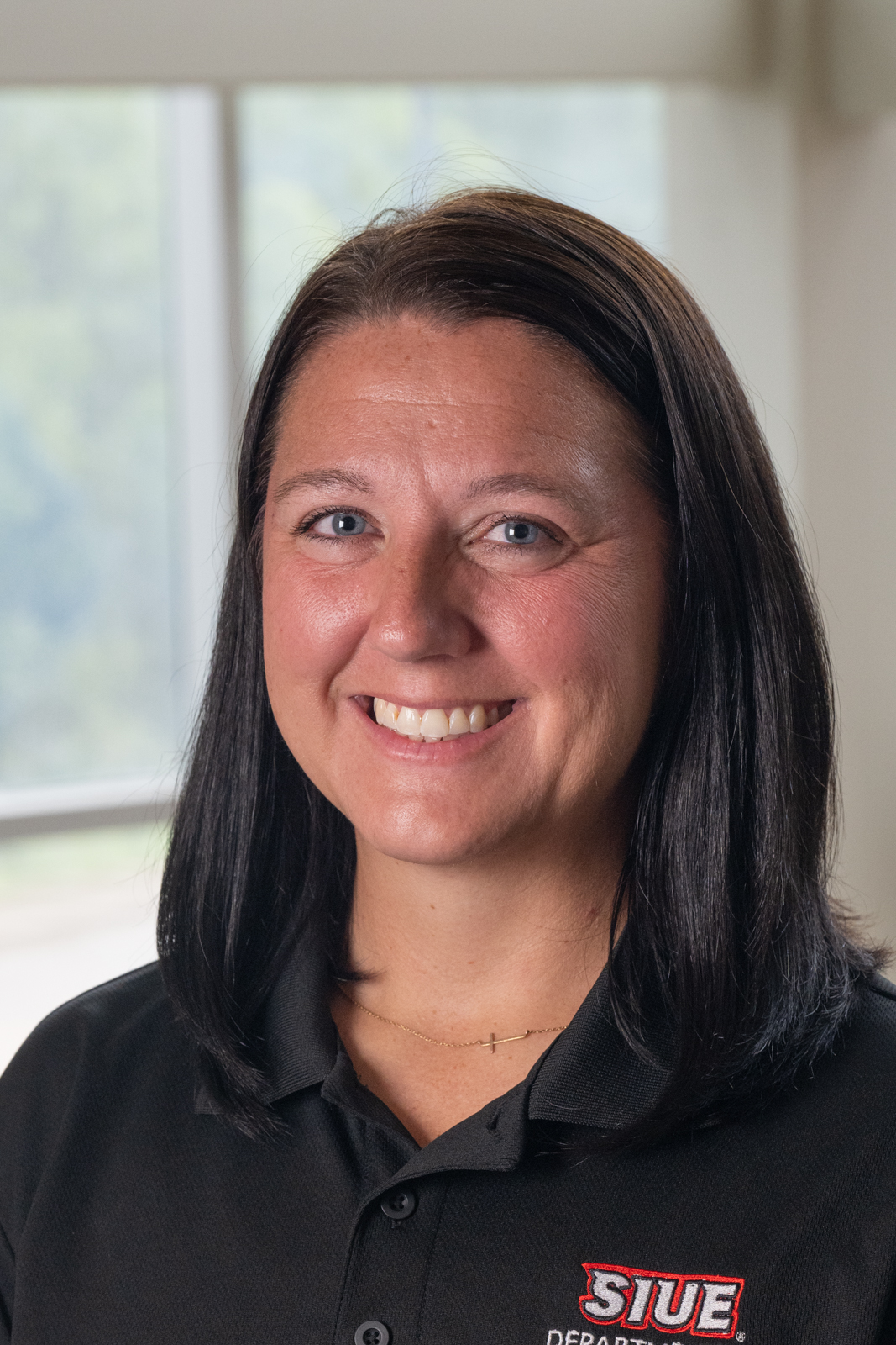 A portrait photo of Jennifer Barker