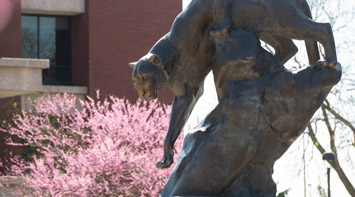 SIUE Cougar Statue