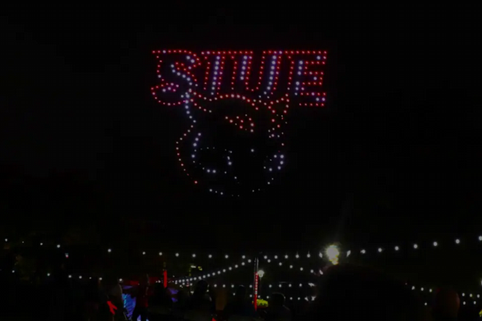 EdwardsvillesFirstDroneShowDrawsCrowdsDuringSIUEHomecomingFamilyWeekend.png