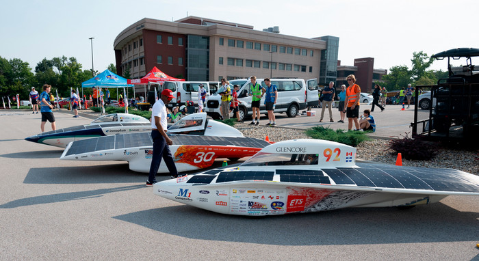 SIUE Hosts Stage Point for Electrek American Solar Challenge, Draws Regional Media Coverage