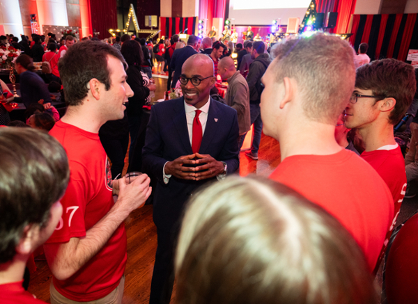 Dr Minor chats with students at ONE DAY ONE SIUE