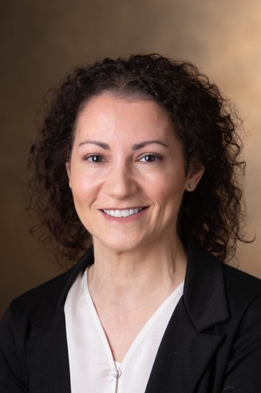 A portrait photo of Jennifer Rosselli