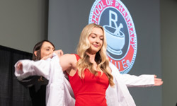 SIUE student at the Pharmacy White Coat Ceremony