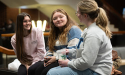 SIUE students talking in the MUC