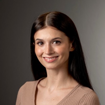 A portrait photo of Nevannah (Nev) Harlan