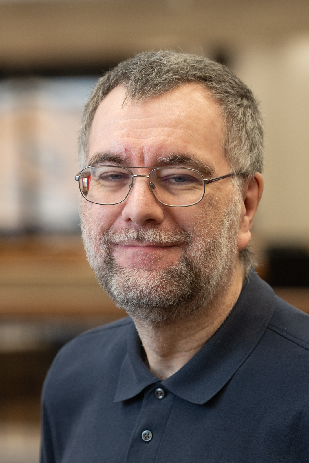 A portrait photo of Thomas Rosner